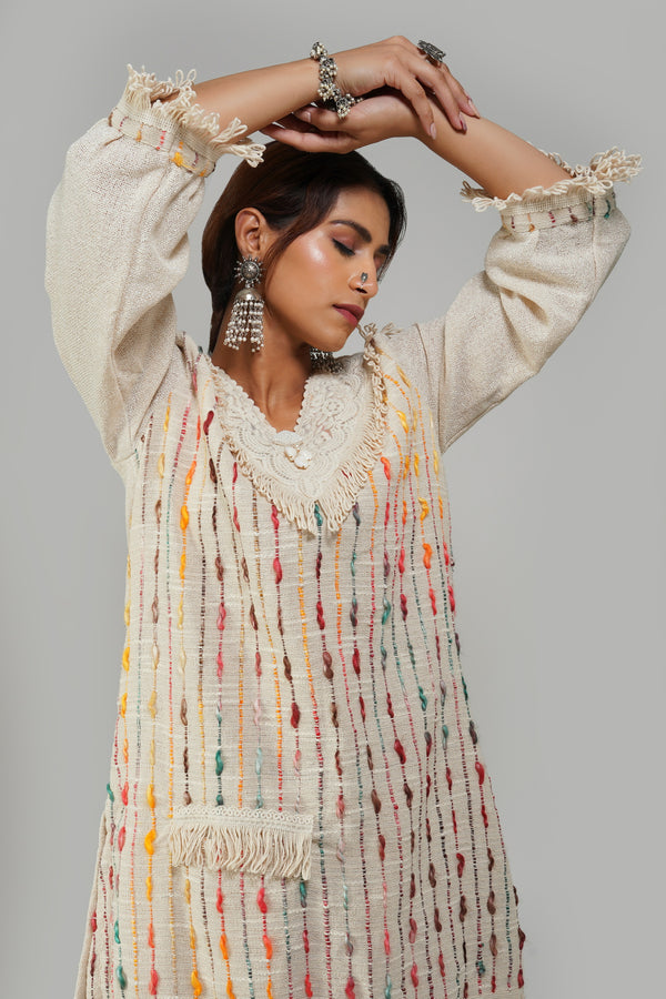 Elegant Beige Ethnic Suit – Handwoven Craftsmanship & Fringe